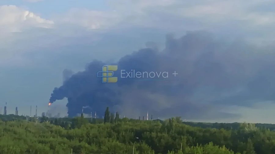 В РФ після атаки дронів палає НПЗ “Газпрому” в Башкортостані