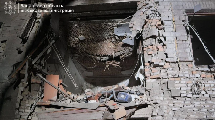 Атака на Запоріжжя: окупанти влучили у житлову забудову, 8 поранених