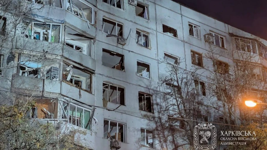 Росіяни атакували багатоквартирний будинок у Харкові: постраждали 35 людей, з них 10 дітей