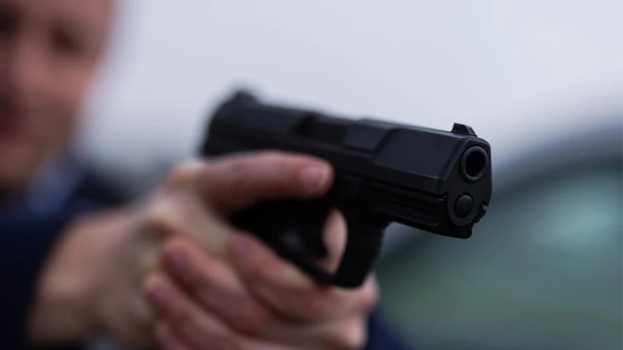 Латвія заборонила володіти зброєю людям із паспортами РФ та Білорусі