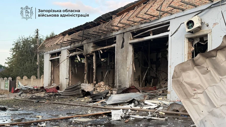 Росіяни обстріляли село на Запоріжжі: пошкодили будинки та вбили чоловіка