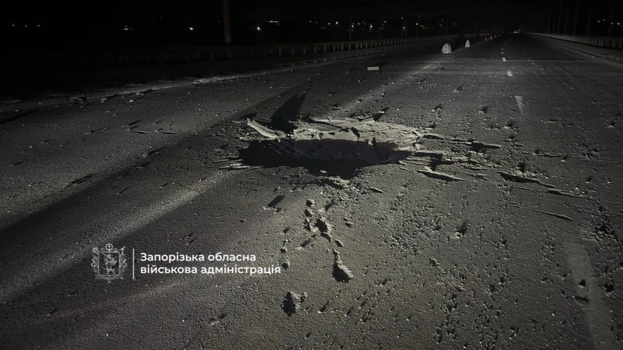 Росія вдарила по мосту в Запоріжжі: п’ятеро постраждалих