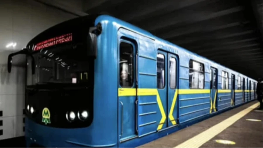 У Києві через російську атаку зачинять дві станції метро